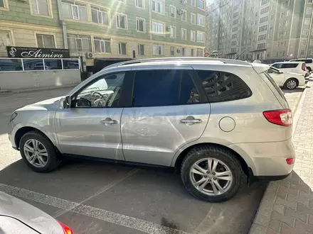 Hyundai Santa Fe 2010 года за 6 500 000 тг. в Актау – фото 4