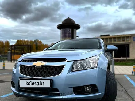 Chevrolet Cruze 2010 года за 3 500 000 тг. в Астана – фото 2