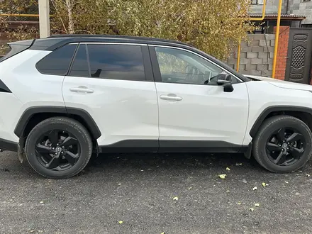 Toyota RAV4 2020 года за 16 000 000 тг. в Караганда