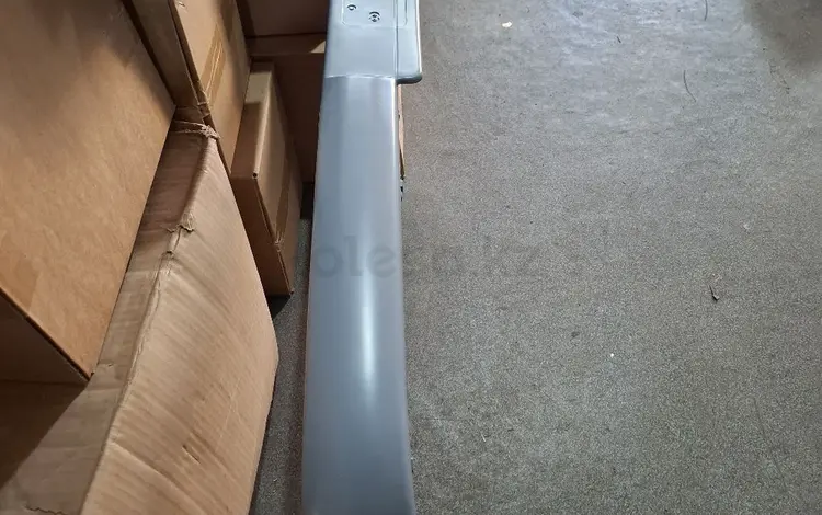 Накладка переднего бампера на Mercedes Benz 210 кузов Дорестайл Тайвань за 20 000 тг. в Алматы