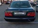 Mercedes-Benz E 230 1996 года за 1 300 000 тг. в Алматы – фото 2