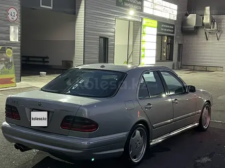 Mercedes-Benz E 55 AMG 2001 года за 5 400 000 тг. в Астана – фото 4