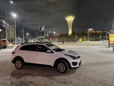 Kia Rio X-Line 2019 года за 6 800 000 тг. в Астана – фото 2