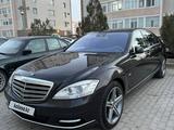 Mercedes-Benz S 600 2010 года за 10 000 000 тг. в Актау – фото 2