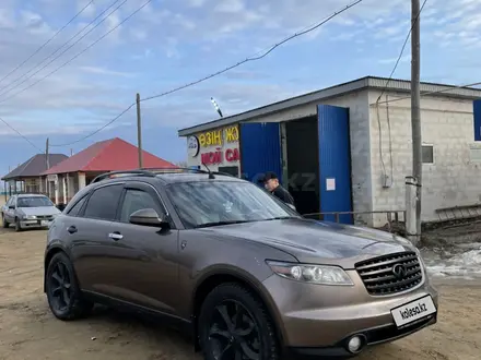 Infiniti FX35 2005 года за 3 700 000 тг. в Актобе – фото 3