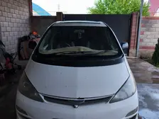 Toyota Estima, 2001