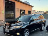 Toyota Highlander 2012 годаүшін8 500 000 тг. в Актау