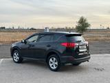 Toyota RAV4 2013 года за 7 700 000 тг. в Актобе – фото 3