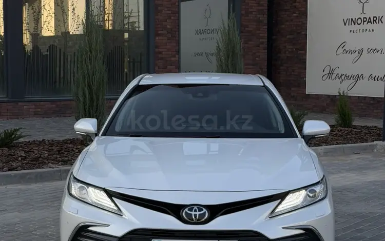 Toyota Camry 2021 года за 16 700 000 тг. в Шымкент