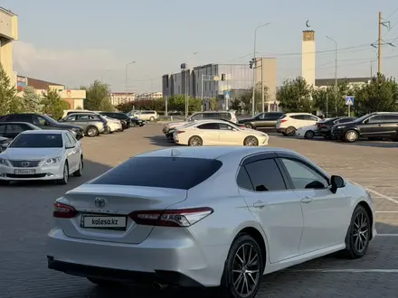 Toyota Camry 2021 года за 16 700 000 тг. в Шымкент – фото 5