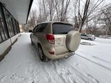 Toyota RAV4 2007 годаfor5 000 000 тг. в Актобе – фото 2