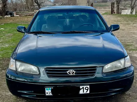 Toyota Camry 1998 года за 2 900 000 тг. в Талдыкорган