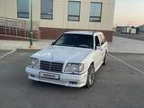 Mercedes-Benz E 220 1995 годаүшін2 100 000 тг. в Казалинск