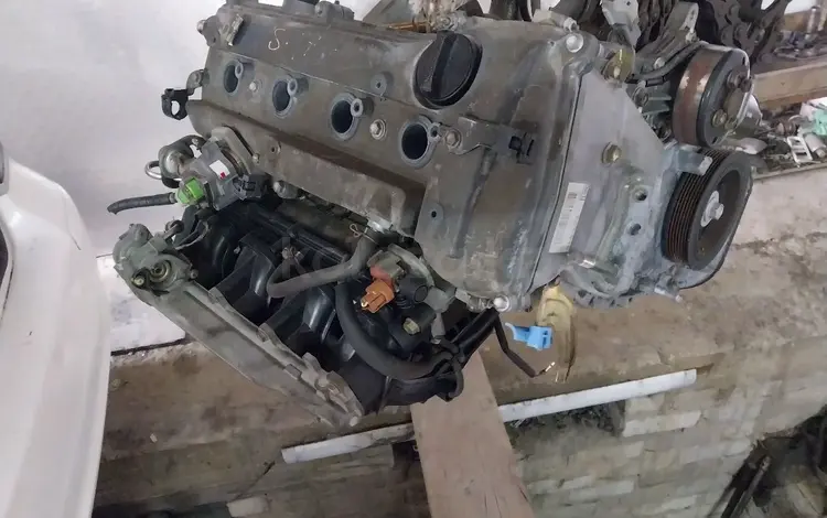 Двигатель на тоиота авенсис 2006үшін210 000 тг. в Семей