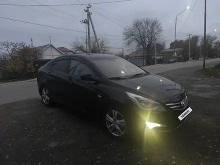 Hyundai Accent 2014 года за 4 870 000 тг. в Алматы – фото 2