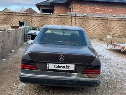 Mercedes-Benz E 200 1991 года за 900 000 тг. в Туркестан – фото 6