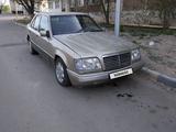 Mercedes-Benz E 220 1993 года за 1 700 000 тг. в Жезказган