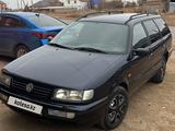 Volkswagen Passat 1994 годаfor2 300 000 тг. в Уральск