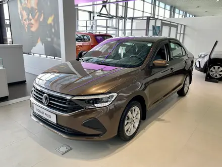 Volkswagen Polo Status MPI AT 2022 года за 12 072 000 тг. в Караганда