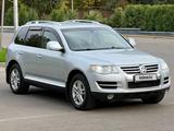Volkswagen Touareg 2007 годаүшін6 900 000 тг. в Алматы