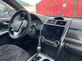 Toyota Camry 2013 года за 8 500 000 тг. в Актобе – фото 12