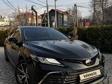 Toyota Camry 2023 года за 15 800 000 тг. в Алматы – фото 3