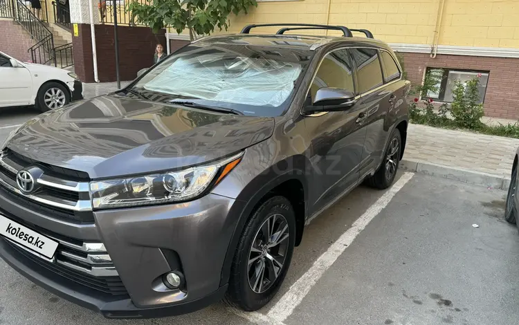 Toyota Highlander 2016 годаfor17 900 000 тг. в Актау