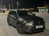 Toyota Highlander 2016 годаүшін17 700 000 тг. в Актау