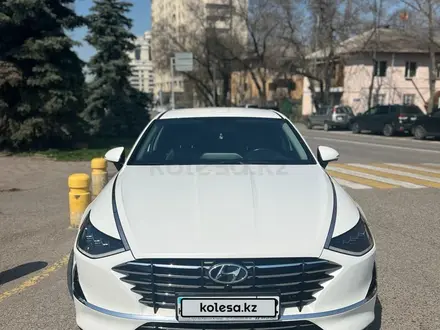 Hyundai Sonata 2022 года за 12 500 000 тг. в Алматы