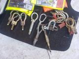 Аптечка Аварийный знак Домкрат Петля буксира Ключ баллонный Колпаки Полка за 7 000 тг. в Алматы – фото 3