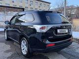 Mitsubishi Outlander 2013 годаfor7 240 000 тг. в Петропавловск – фото 3