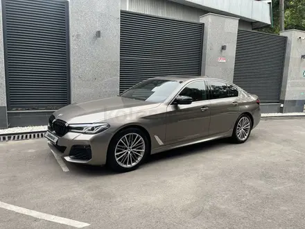 BMW 540 2017 года за 17 000 000 тг. в Алматы – фото 12