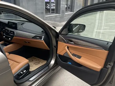 BMW 540 2017 года за 17 000 000 тг. в Алматы – фото 7