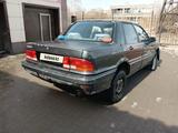 Mitsubishi Galant 1991 годаүшін500 000 тг. в Усть-Каменогорск – фото 4