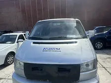 Volkswagen Caravelle, 2000