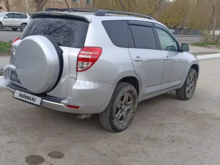 Toyota RAV4 2011 года за 7 500 000 тг. в Караганда – фото 2