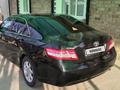 Toyota Camry 2011 года за 7 400 000 тг. в Кульсары – фото 4