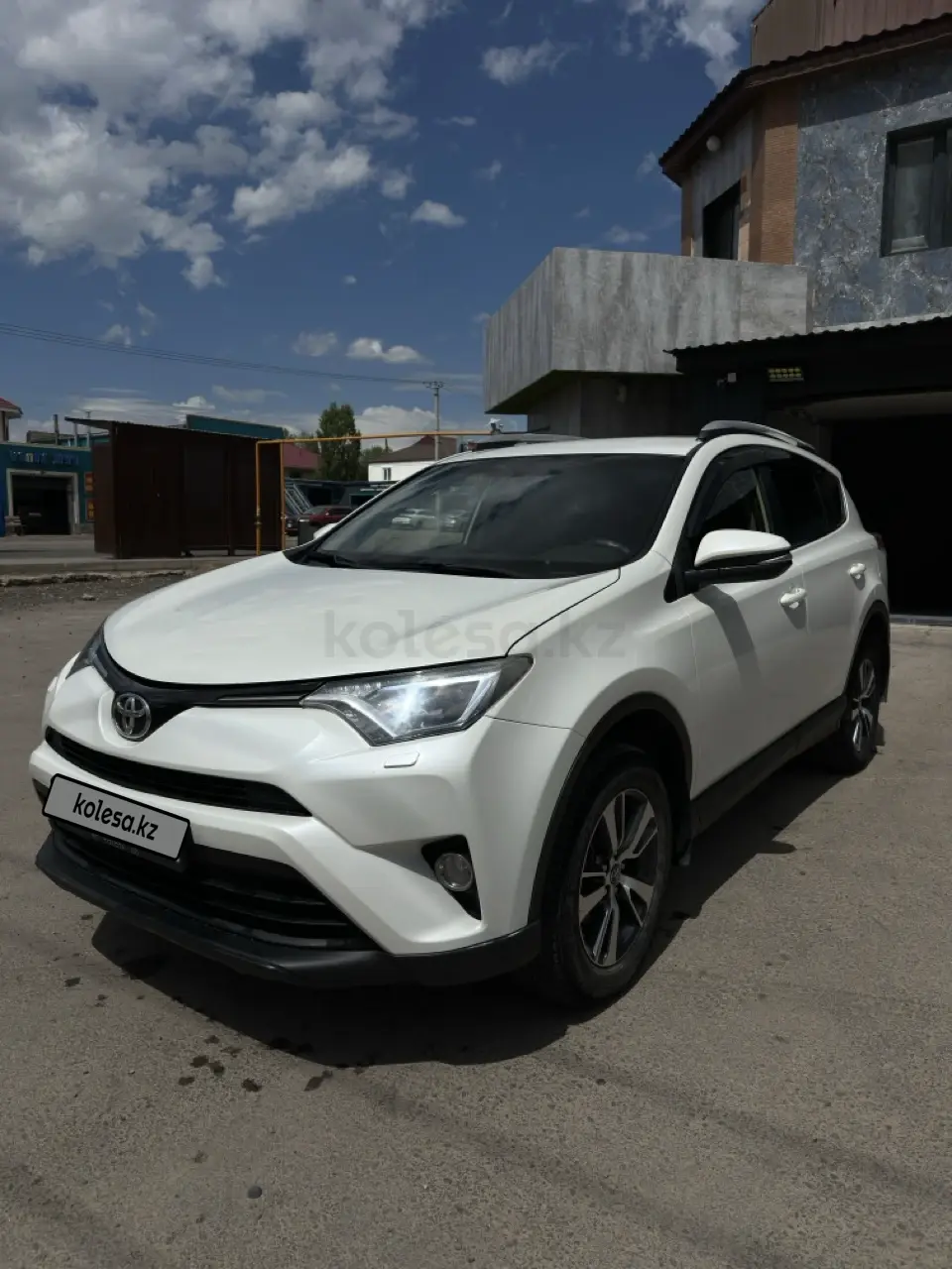 Toyota RAV4, 2016