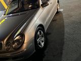 Mercedes-Benz E 320 2003 годаүшін5 000 000 тг. в Тараз – фото 2