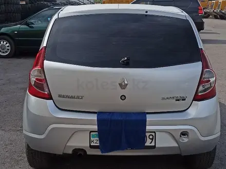 Renault Sandero 2014 года за 3 100 000 тг. в Караганда – фото 4