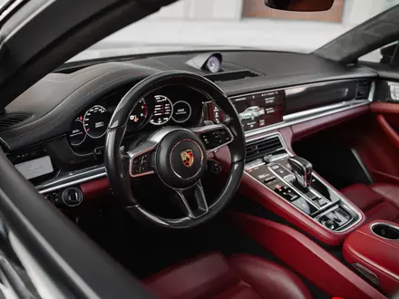Porsche Panamera 2019 года за 62 000 000 тг. в Алматы – фото 14