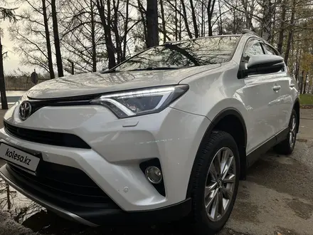 Toyota RAV4 2019 года за 16 000 000 тг. в Усть-Каменогорск – фото 2