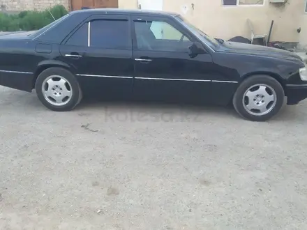 Mercedes-Benz E 280 1993 года за 1 550 000 тг. в Актау – фото 11