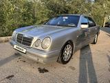 Mercedes-Benz E 230 1998 годаfor3 200 000 тг. в Актобе – фото 2