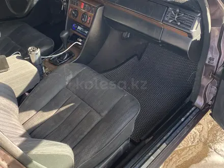 Mercedes-Benz E 230 1992 года за 1 200 000 тг. в Алматы – фото 5