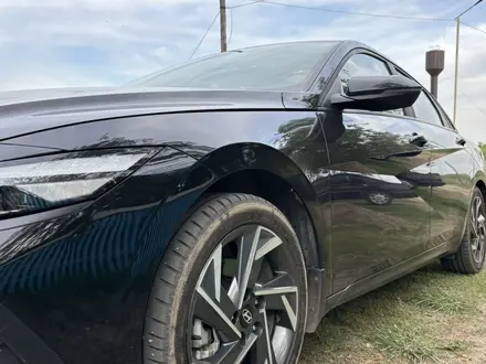Hyundai Elantra 2023 года за 9 500 000 тг. в Семей – фото 4