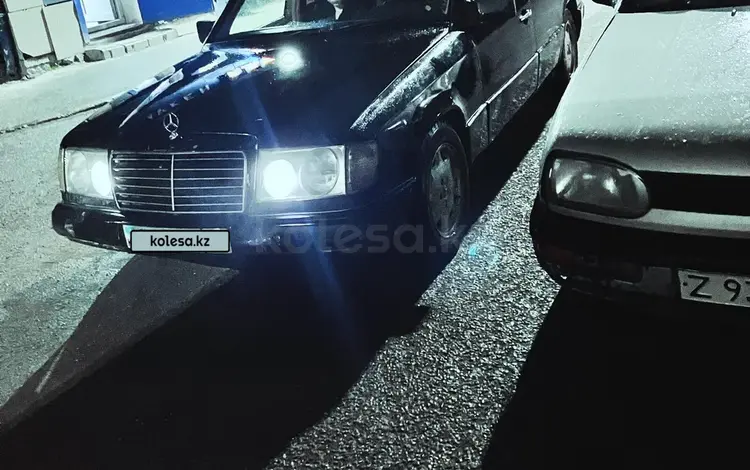 Mercedes-Benz E 200 1986 года за 650 000 тг. в Астана
