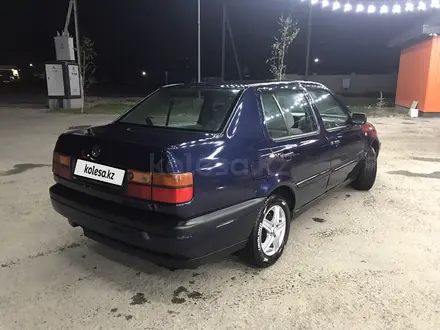 Volkswagen Vento 1992 года за 1 400 000 тг. в Тараз – фото 9