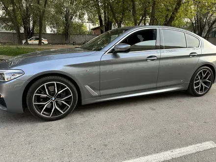 BMW 530 2018 года за 18 800 000 тг. в Алматы – фото 4