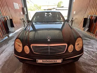 Mercedes-Benz E 240